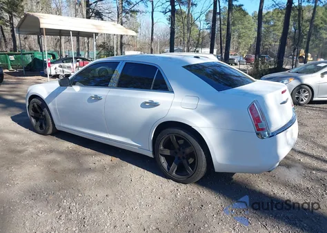 2013 Chrysler 300C z USA, uszkodzony, nr VIN 2C3CCAEG3DH621285